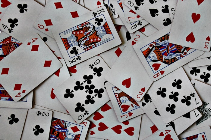 999V mini games and jackpot style extras