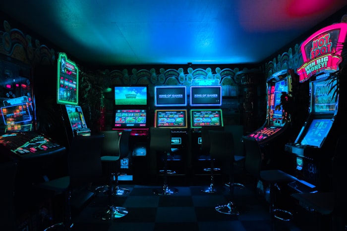 999V top online slot games on colorful screens